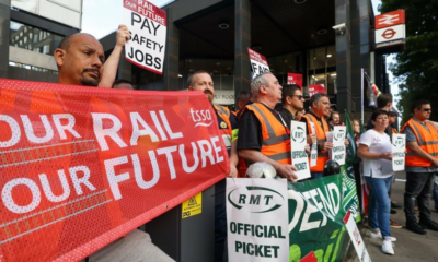 عمال السكك الحديدية يواصلون إضرابهم ويعطلون الخدمات في بريطانيا 