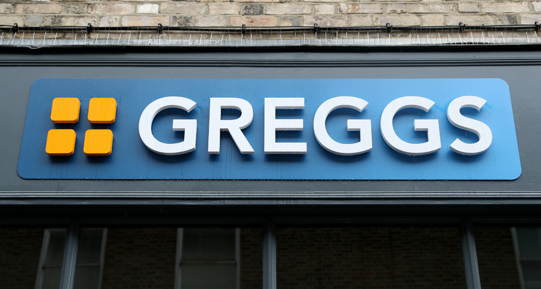 "GREGGS" أكبر سلسلة مخابز في بريطانيا تخطط لافتتاح أكثر من 100 متجر 