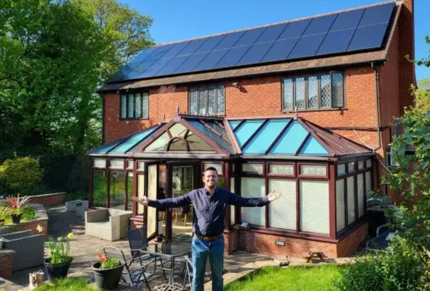 الحكومة البريطانية تطرح الطاقة الشمسية بديلاً عن الكهرباء داخل المنازل 