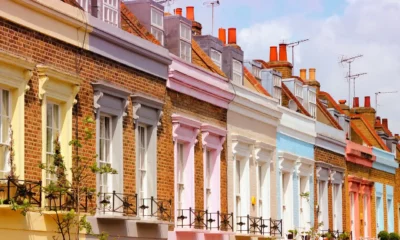 أسعار المنازل في بريطانيا تنخفض بأسرع معدل سنوي منذ عام 2011 