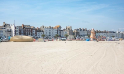 شاطئ ويموث يفوز بلقب أفضل شاطئ في المملكة المتحدة لعام 2023 