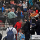 إضراب 1000 موظف في مطار "غاتويك" ثاني أكبر المطارات السياحية في لندن 