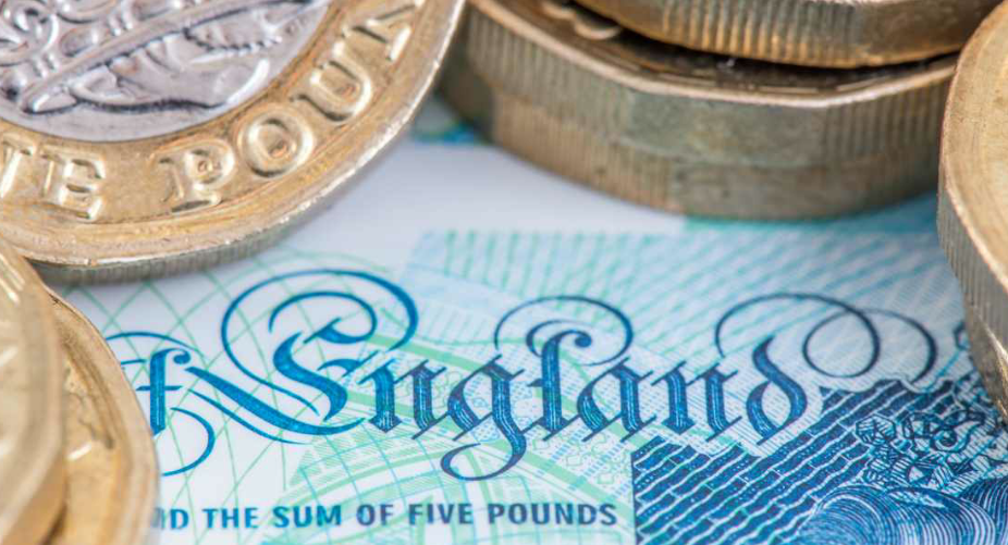 بنك "هاليفاكس" في بريطانيا يمنح 150 جنيه إسترليني نقداً مجانياً للعملاء الجدد 