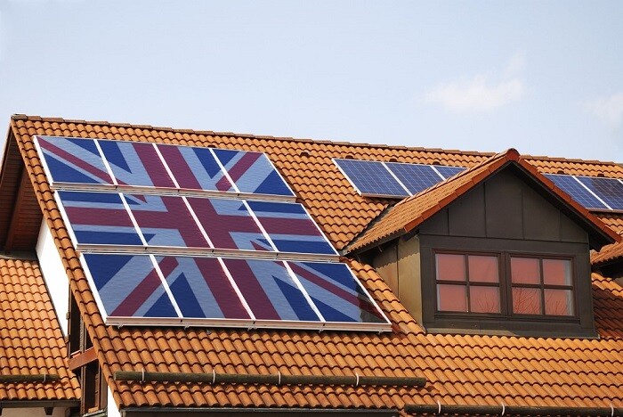 أسعار الطاقة في بريطانيا ترفع الطلب على ألواح الطاقة الشمسية 