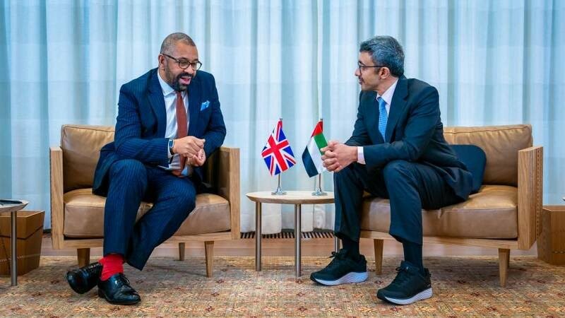 الإمارات والمملكة المتحدة تبحثان سبل تعزيز الشراكة الاستراتيجية 