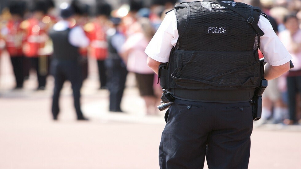 اتهام ضابط شرطة بريطاني بالقتل بسبب وفاة رجل أسود 