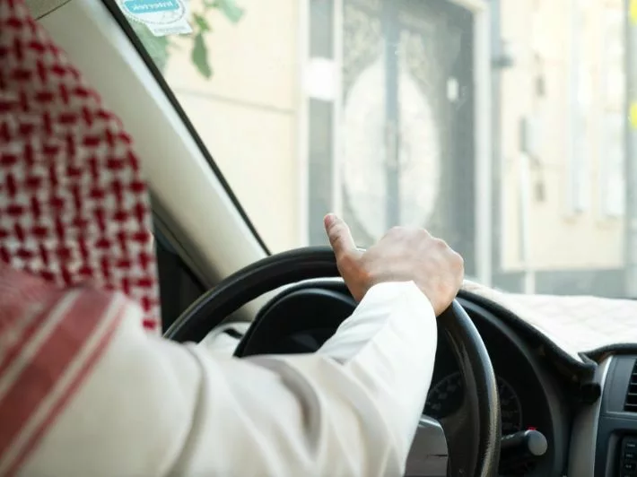 أشهر 5 مدارس لتعليم القيادة في جدة 