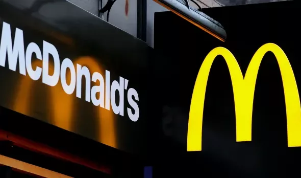بريطانيا: ماكدونالدز تقدم خصماً بنسبة 15% على قائمة وجباتها 