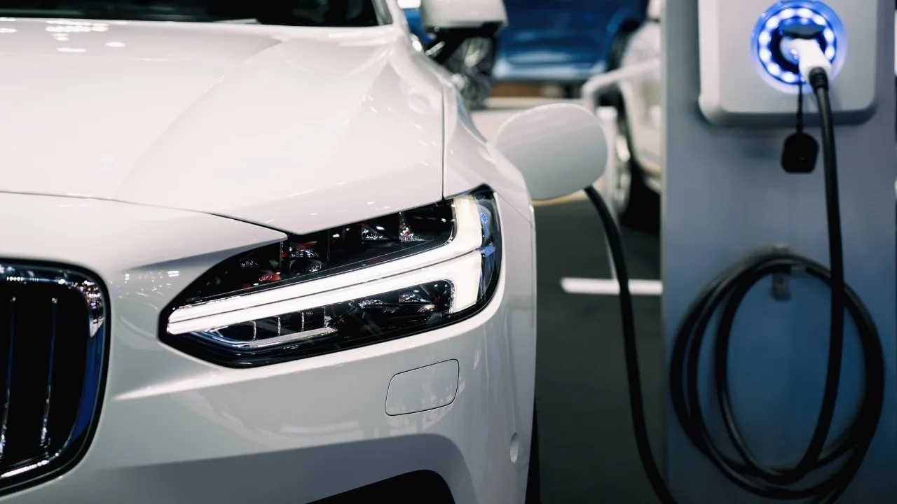 صناعة السيارات الكهربائية بالسعودية ستلعب دوراً مهماً في تحقيق رؤية 2030 