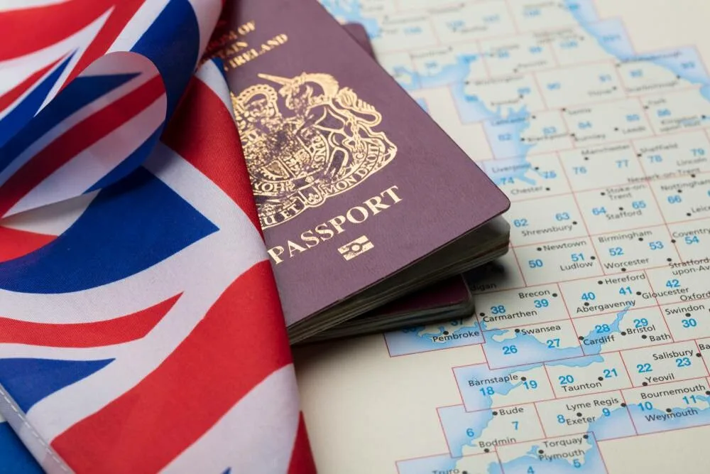 قوانين تأشيرة الطلاب الدوليين الصارمة الجديدة تدخل حيز التنفيذ في بريطانيا  