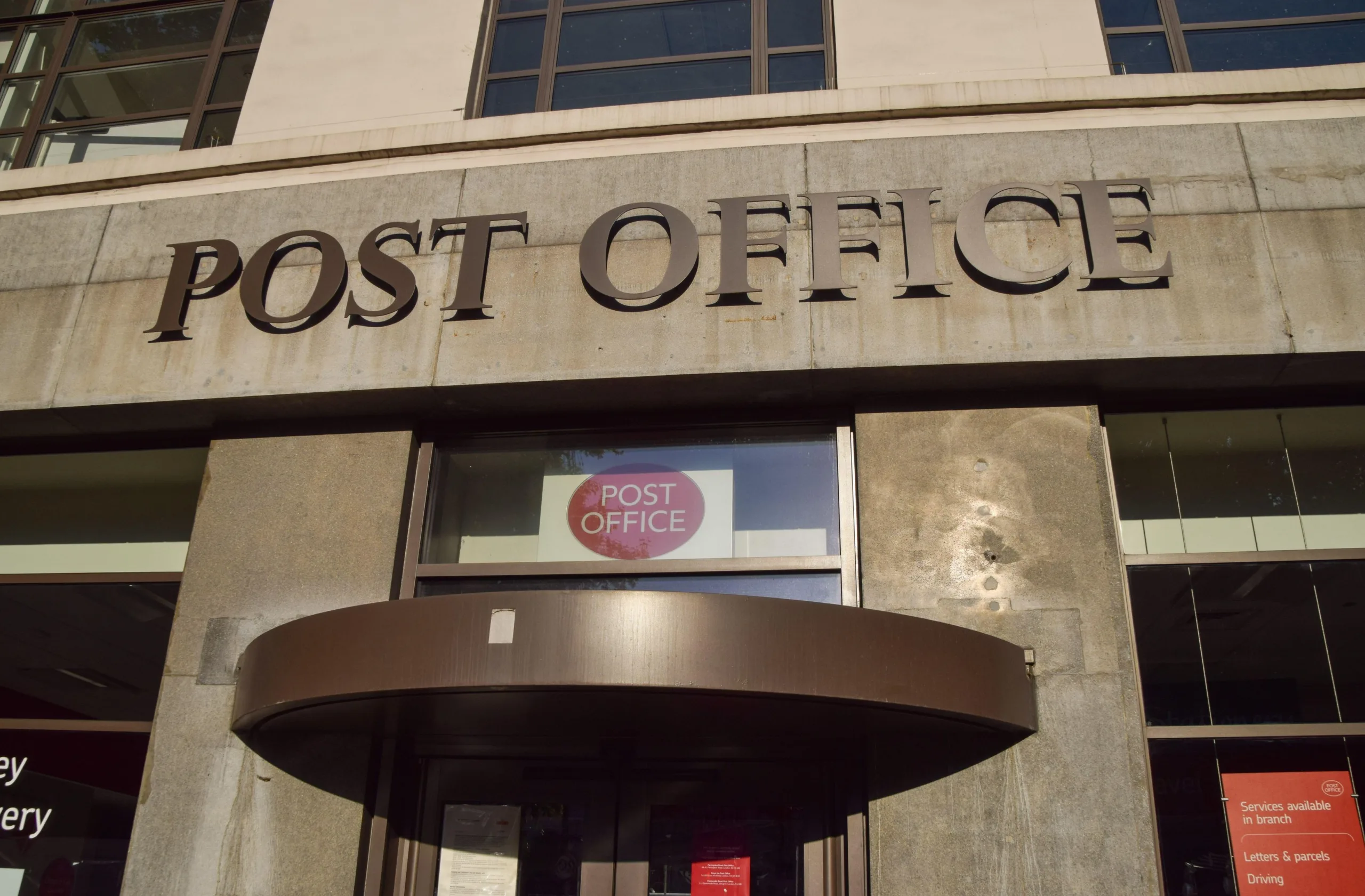 المملكة المتحدة: إليك مواعيد عمل مكتب البريد خلال عطلة عيد الفصح 
