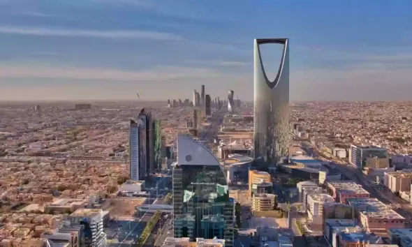 برج المملكة العربية السعودية: صرح شامخ يلامس السماء 