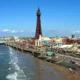 بلاكبول (Blackpool): اكتشف السحر الخفي في "أسوأ مدينة ساحلية" بريطانية 