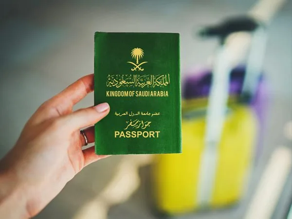 تأشيرة الزيارة العائلية إلى المملكة العربية السعودية: دليلك الشامل 