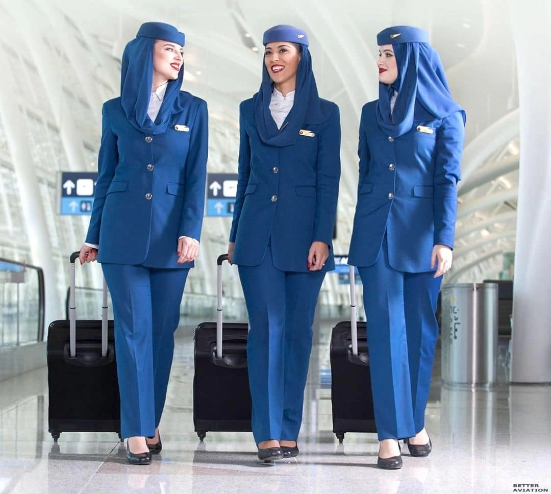 كم يبلغ راتب المضيفات؟ وما هي شروط القبول لوظيفة مضيفة طيران في السعودية؟ 