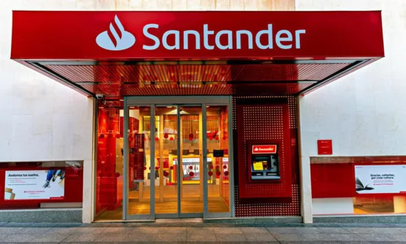 هل حان وقت وداع (Santander)؟ عملاء يهددون بالرحيل بسبب تراجع عائدات حساب التوفير 