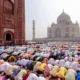 صلاة العيد في بريطانيا تجمع المسلمين وتفتح الباب للأنشطة الخيرية 