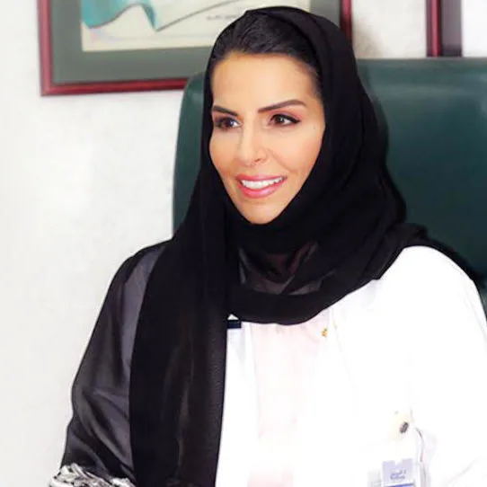 من هي الدكتورة خولة الكريع؟ قصة باحثة سعودية تحدث ثورة في مجال أبحاث السرطان 