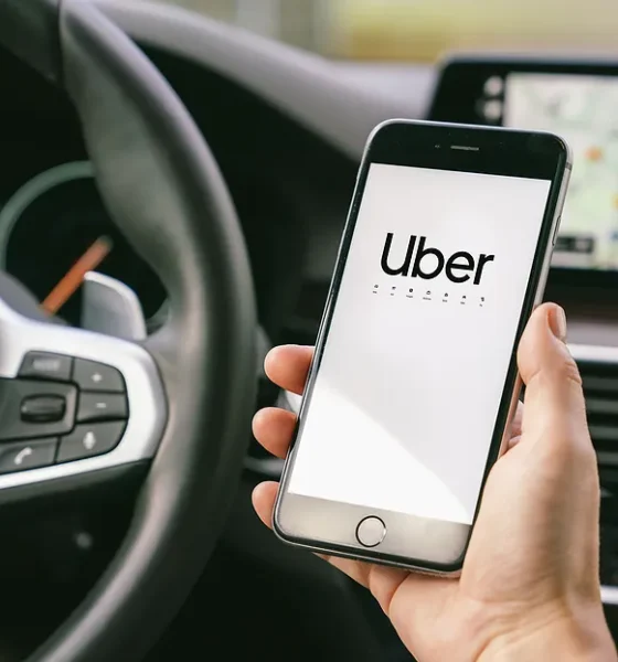 الدفع النقدي متاح للراغبين في تطبيق أوبر Uber، ولكن؟  