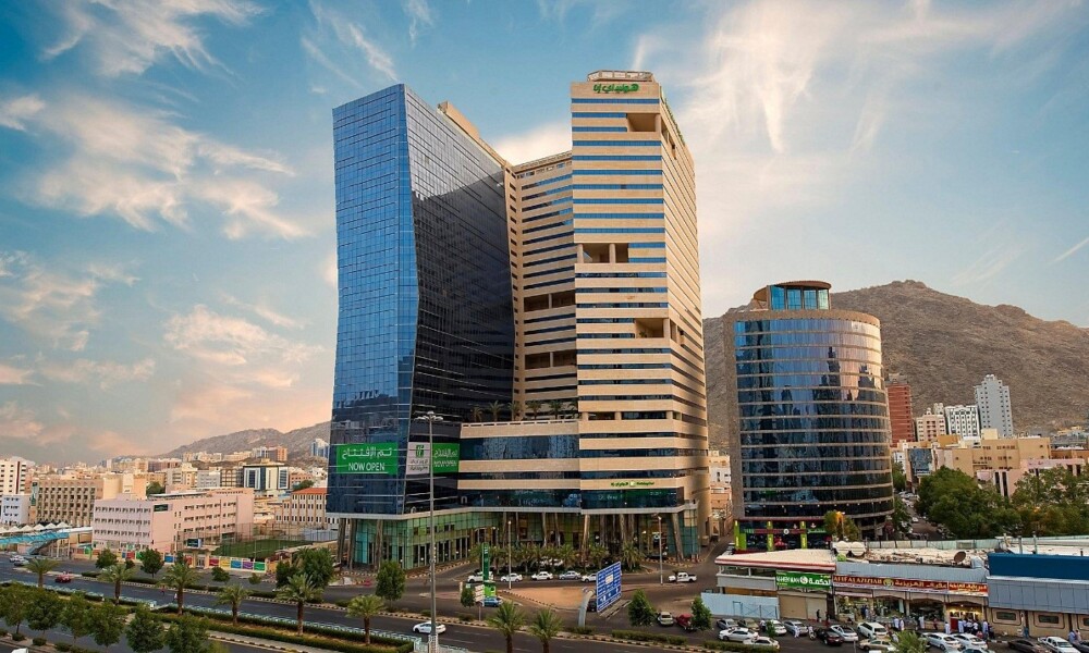 Holiday Inn Al Aziziah is the most prominent hotel in Makkah Al Mukarramah. It is named Al Aziziah for its neighbourhood.