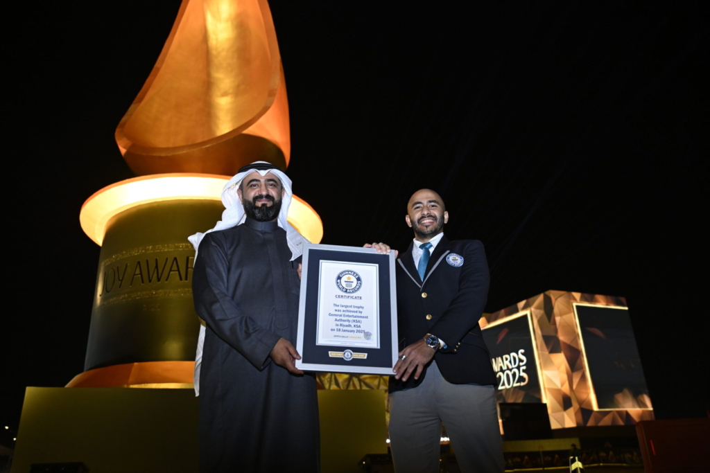 The General Entertainment Authority has broken Guinness World Records by building the world's largest honorary award at the Joy Award event.