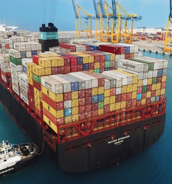 The Saudi Ports Authority (Mawani) announced the launch of five new shipping services from Hapag-Lloyd and Maersk.