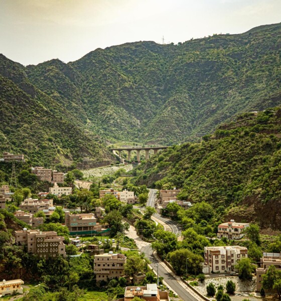 In the Asir region in the southwest of the Kingdom, golden dunes meet verdant plateaus, and mountain peaks meet spotless beaches.